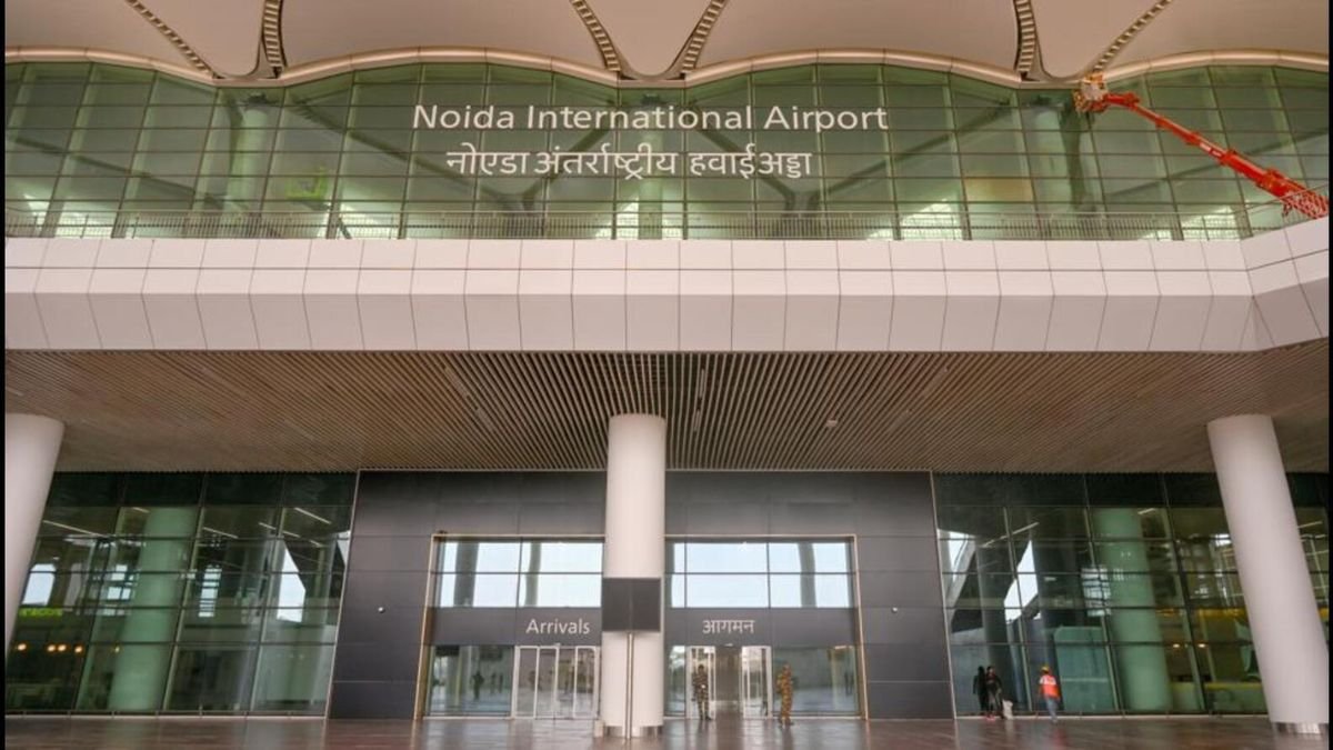 First Flight Arrives at Noida International Airport, Marking Start of Commercial Services